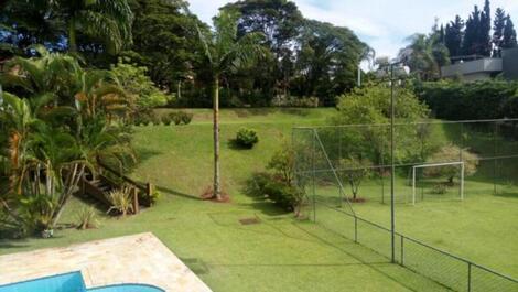 Casa de campo em Itatiba em condomínio fechado com ampla área de lazer