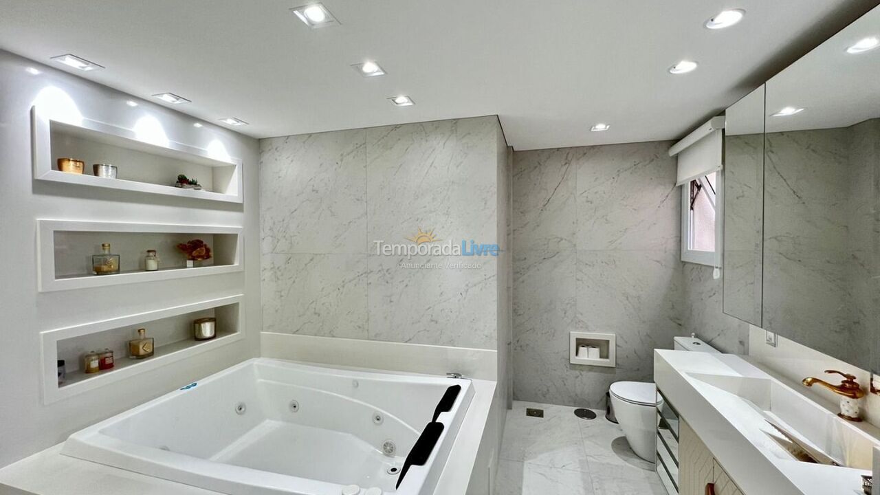 Apartamento para aluguel de temporada em Florianopolis (Praia dos Ingleses)