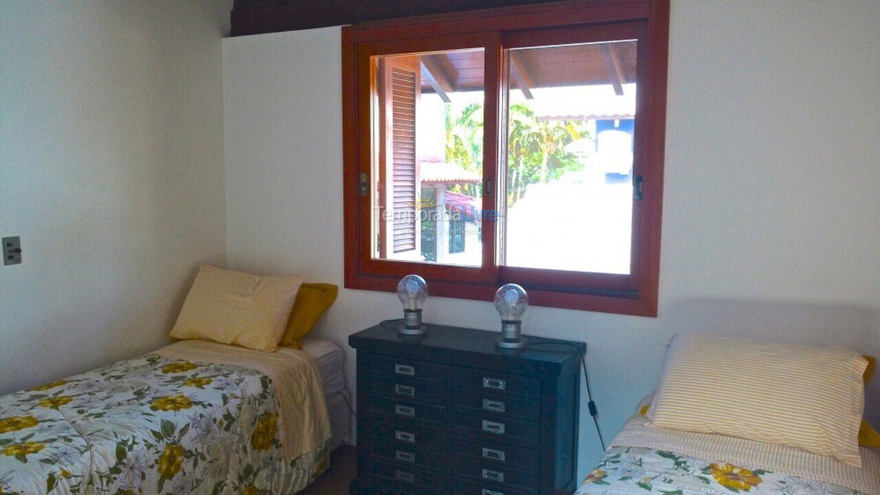 Casa para aluguel de temporada em Florianopolis (Jurerê Internacional)