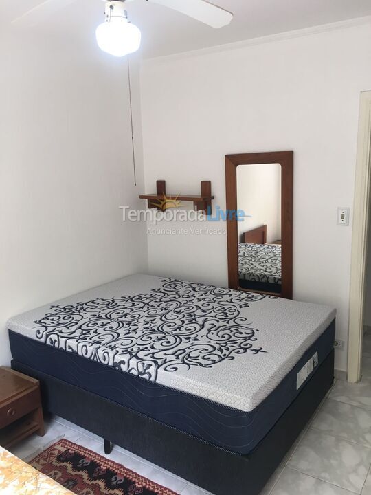 Apartamento para aluguel de temporada em Guarujá (Pitangueiras)