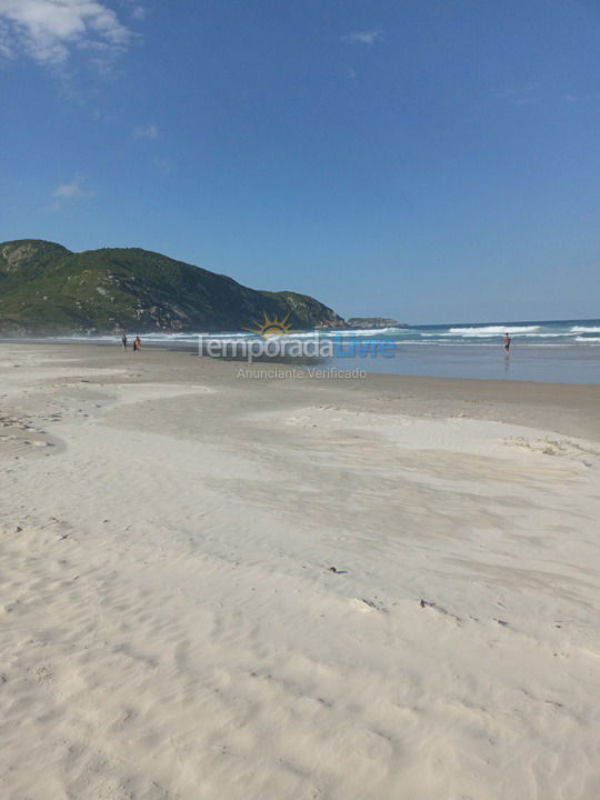 Casa para alquiler de vacaciones em Florianópolis (Praia do Santinho)