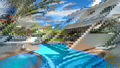 Casa magnífica na melhor região de Jurerê Internacional
