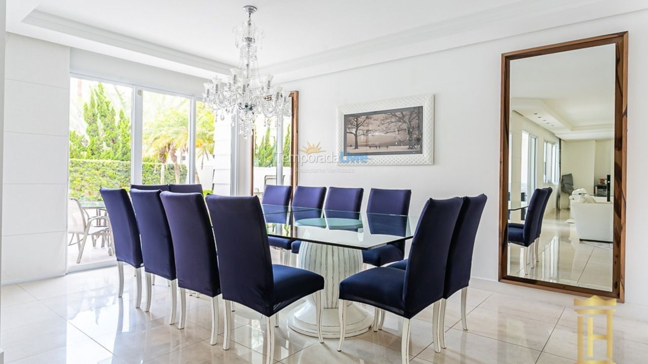 Casa para aluguel de temporada em Florianopolis (Jurerê Internacional)