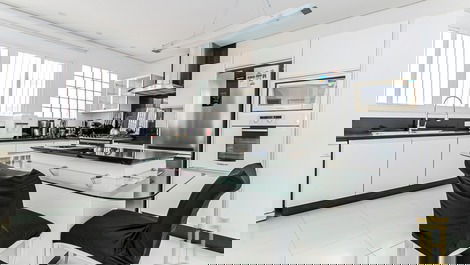 Casa magnífica na melhor região de Jurerê Internacional