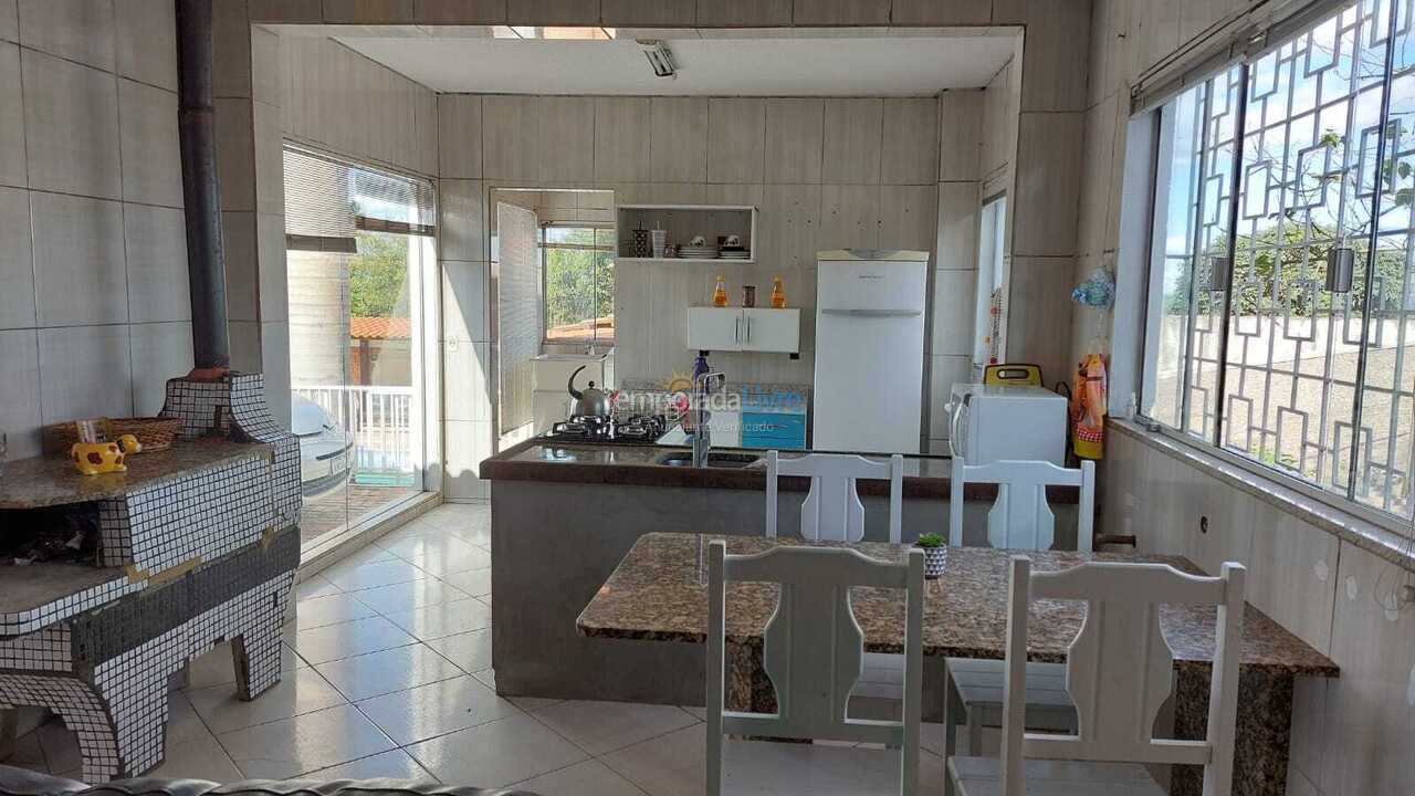 Casa para aluguel de temporada em Ponta Grossa (Vila Romana)