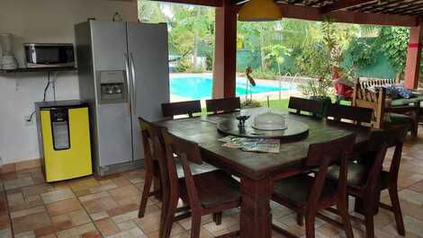 Casa frente al mar con aire acondicionado y piscina.