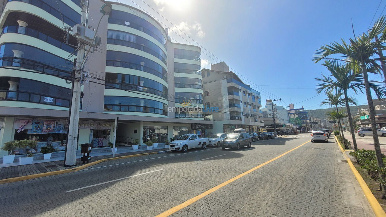 Apartment for vacation rental in Bombinhas (Praia de Bombas)