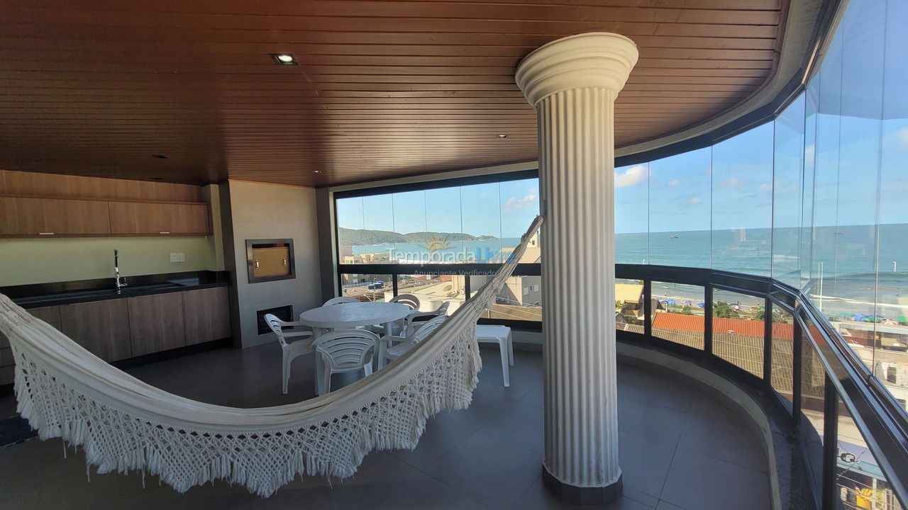 Apartment for vacation rental in Bombinhas (Praia de Bombas)
