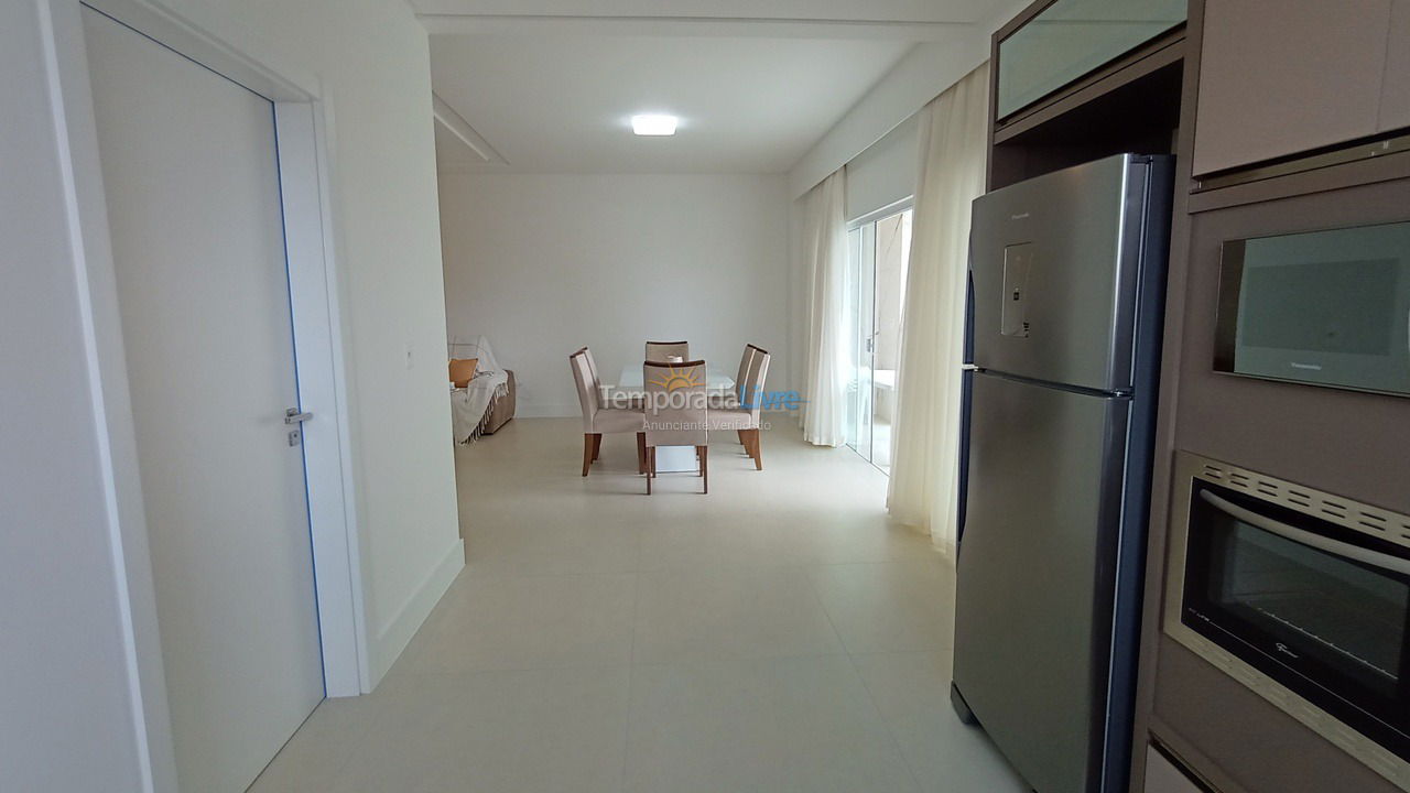 Apartment for vacation rental in Itapema (Meia Praia)