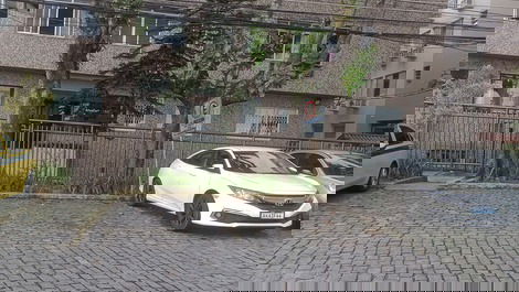 Estacionamento em frente ao apto