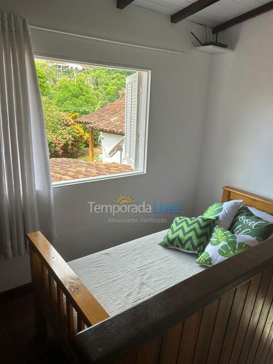 House for vacation rental in Ilhabela (Portinho)