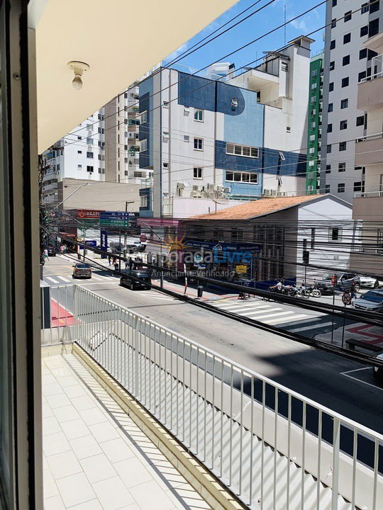 Apartamento para aluguel de temporada em Balneário Camboriú (Praia Central)