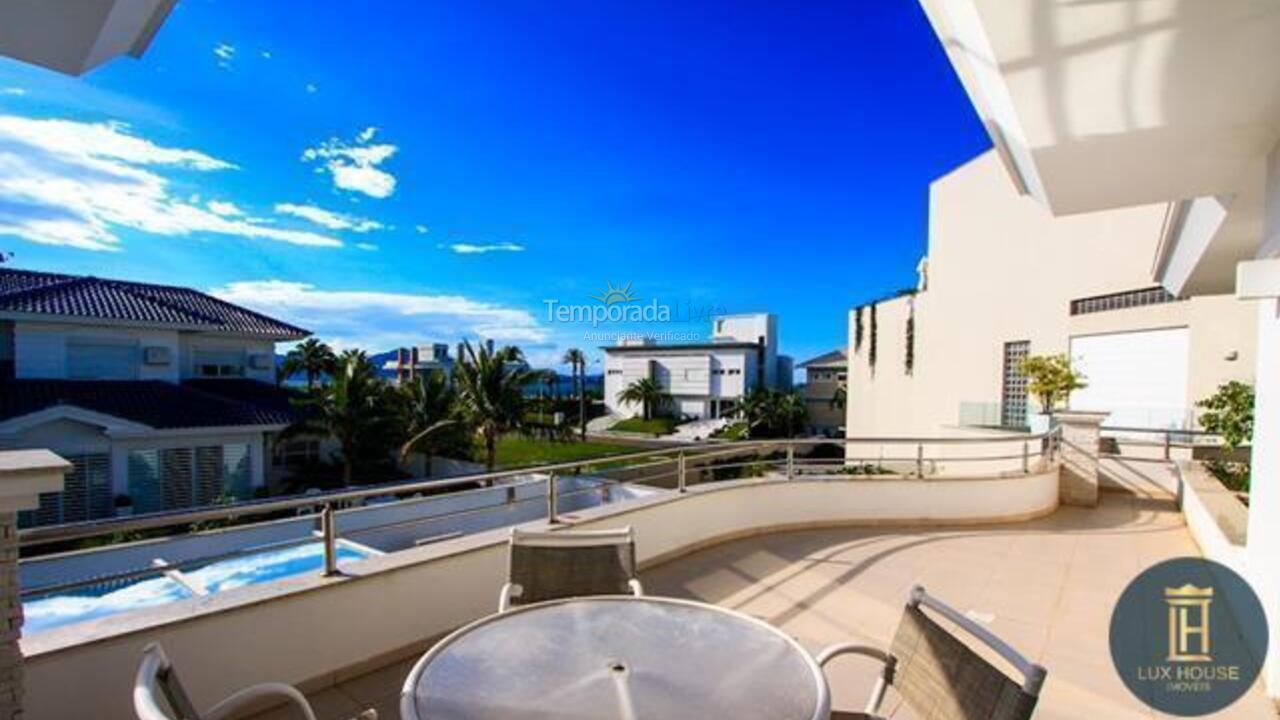 House for vacation rental in Florianopolis (Jurerê Internacional)