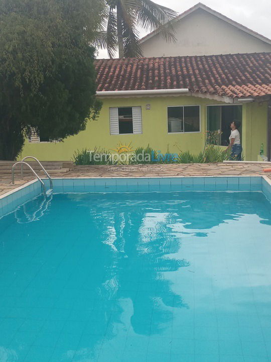 Casa para aluguel de temporada em Peruíbe (Belmira Novaes Ruinas)