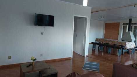 Spacious and airy house for 12 people with swimming pool, barbecue.