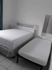 Suíte 1⁰ - cama box de casal + 1 cama solteiro 