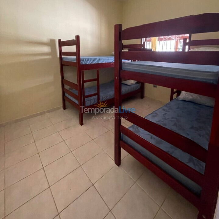 Casa para aluguel de temporada em Caraguatatuba (Jardim Britânia)