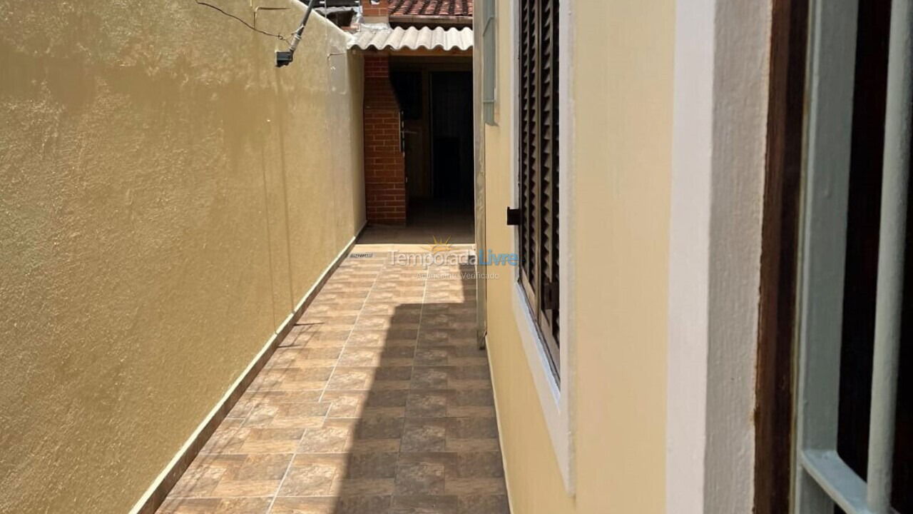 Casa para aluguel de temporada em Caraguatatuba (Jardim Britânia)