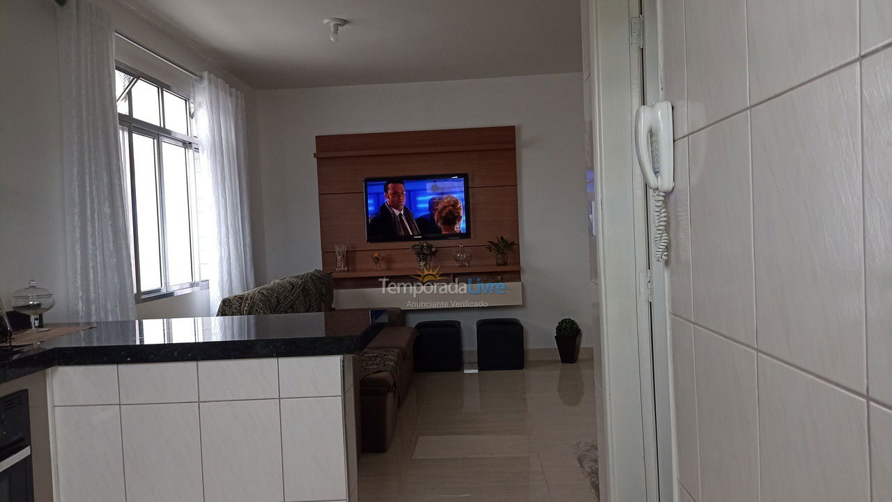 Apartamento para aluguel de temporada em Praia Grande (Canto do Forte)