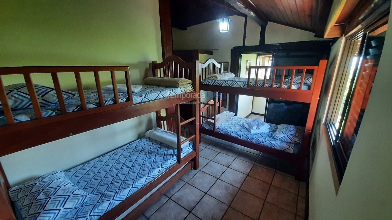 Casa para aluguel de temporada em Ilhabela (Centro Vila)