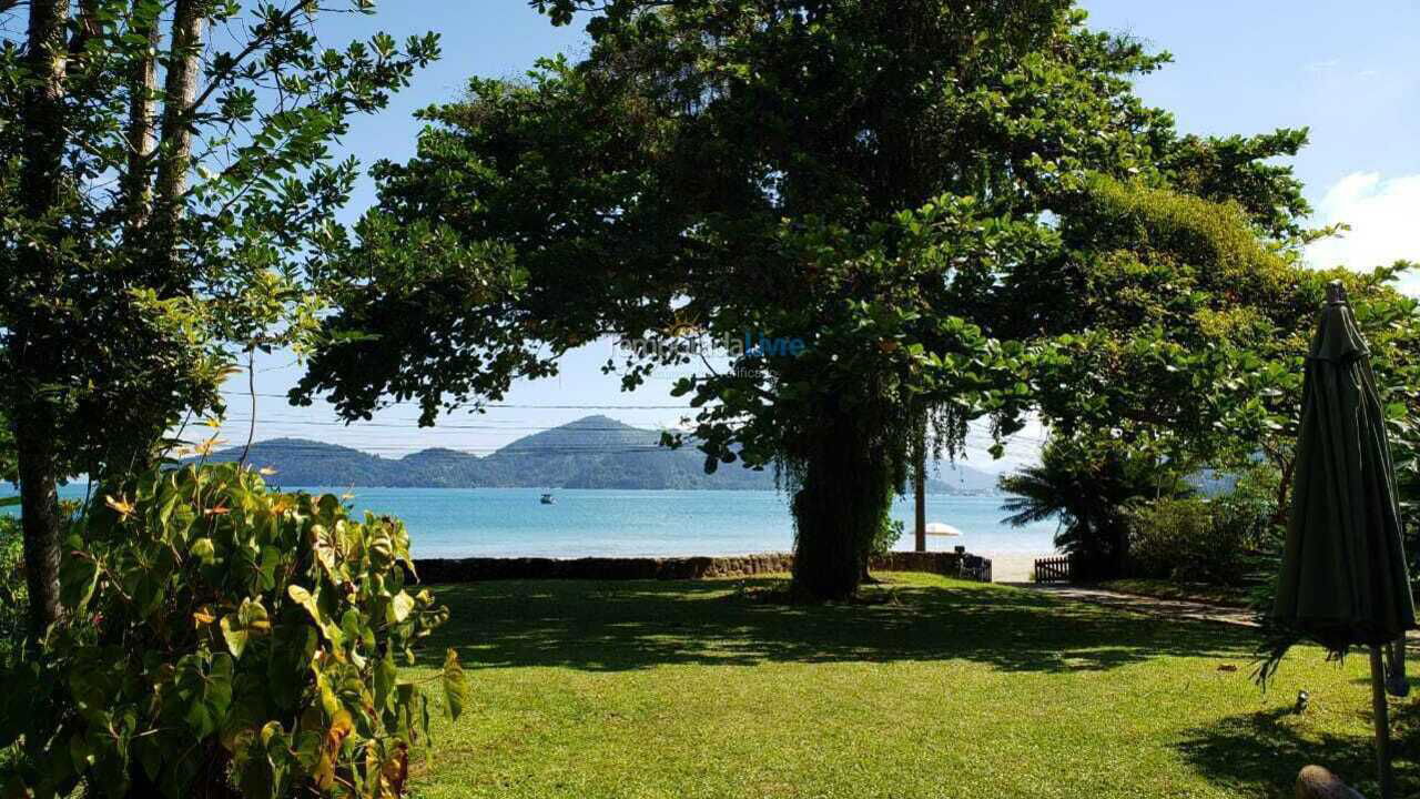 Casa para alquiler de vacaciones em Ubatuba (Enseada)