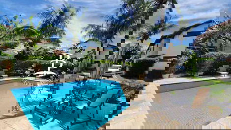 Magnífica casa com espaço Gourmet! Piscina e churrasqueira!