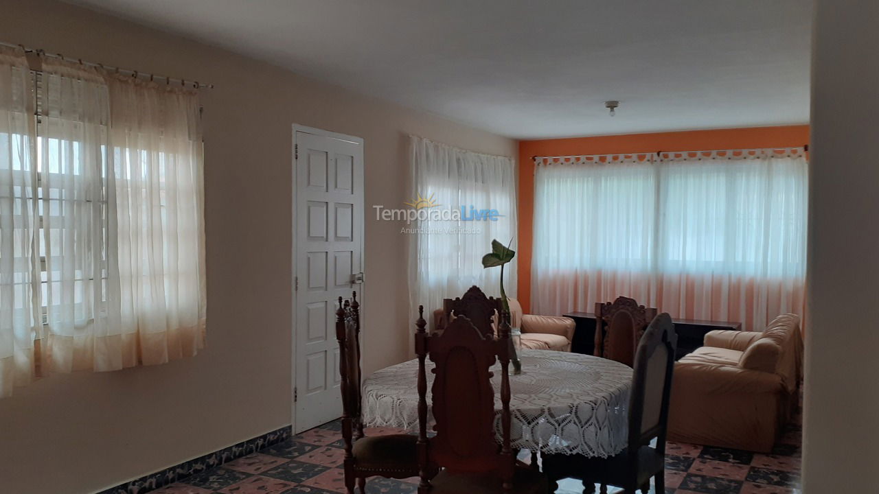 Casa para alquiler de vacaciones em Praia Grande (Aviação)