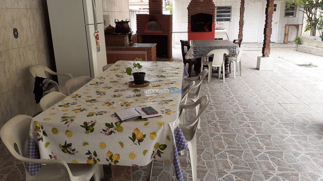Casa para alquiler de vacaciones em Praia Grande (Aviação)