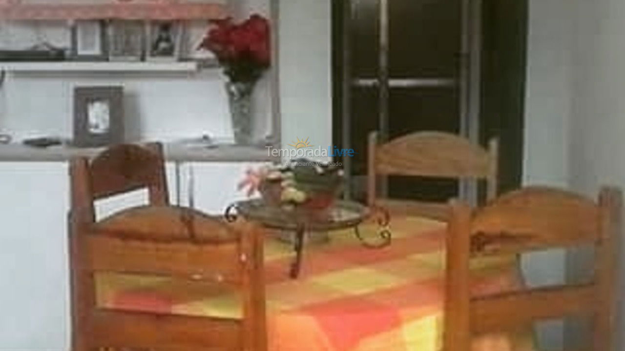 Apartamento para aluguel de temporada em Cabo Frio (Foguete)