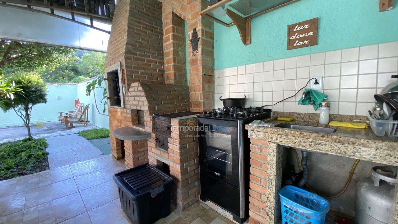 Casa para aluguel de temporada em Matinhos (Caiobá)