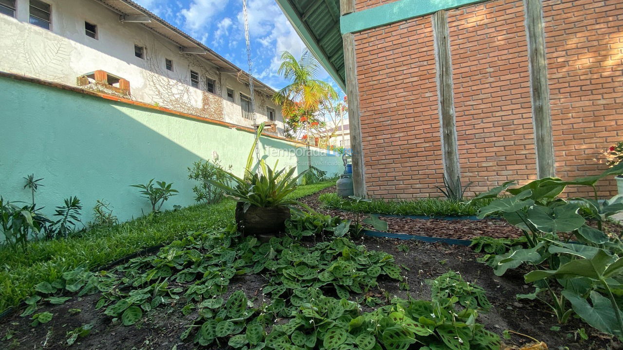 Casa para aluguel de temporada em Matinhos (Caiobá)