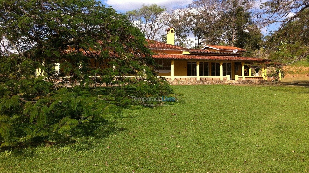 Chácara / sítio para aluguel de temporada em Amparo (Vale Verde)