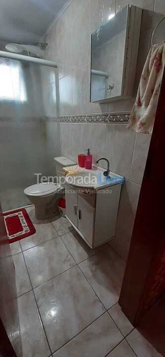 Casa para aluguel de temporada em Praia Grande (Vila Assunção)