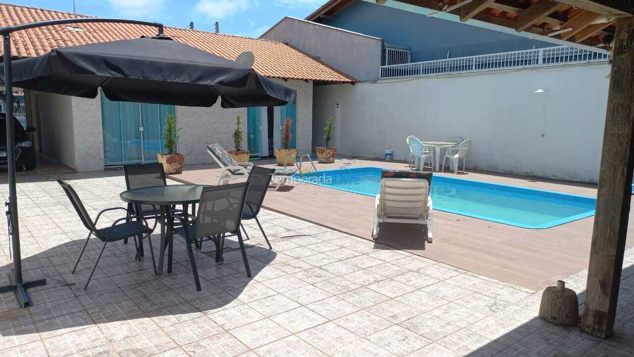 Casa para alquiler de vacaciones em São Francisco do Sul (Praia Grande)