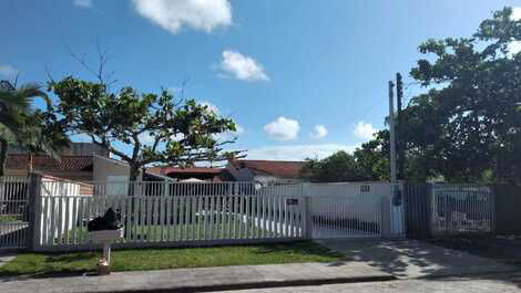 Rua com vista ao imóvel