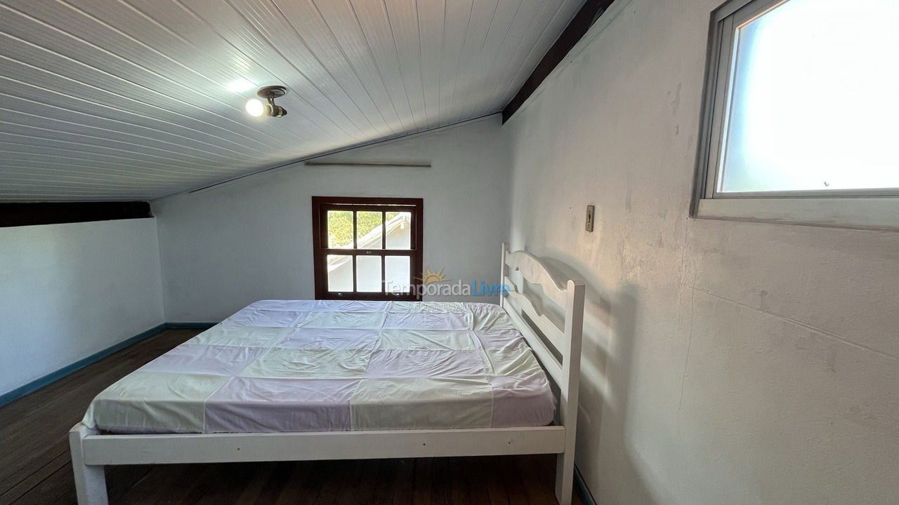 House for vacation rental in Garopaba (Praia da Ferrugem)