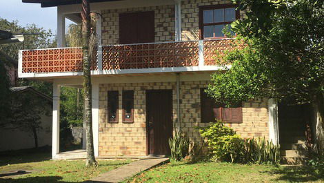 Casa para alugar em Garopaba - Praia da Ferrugem