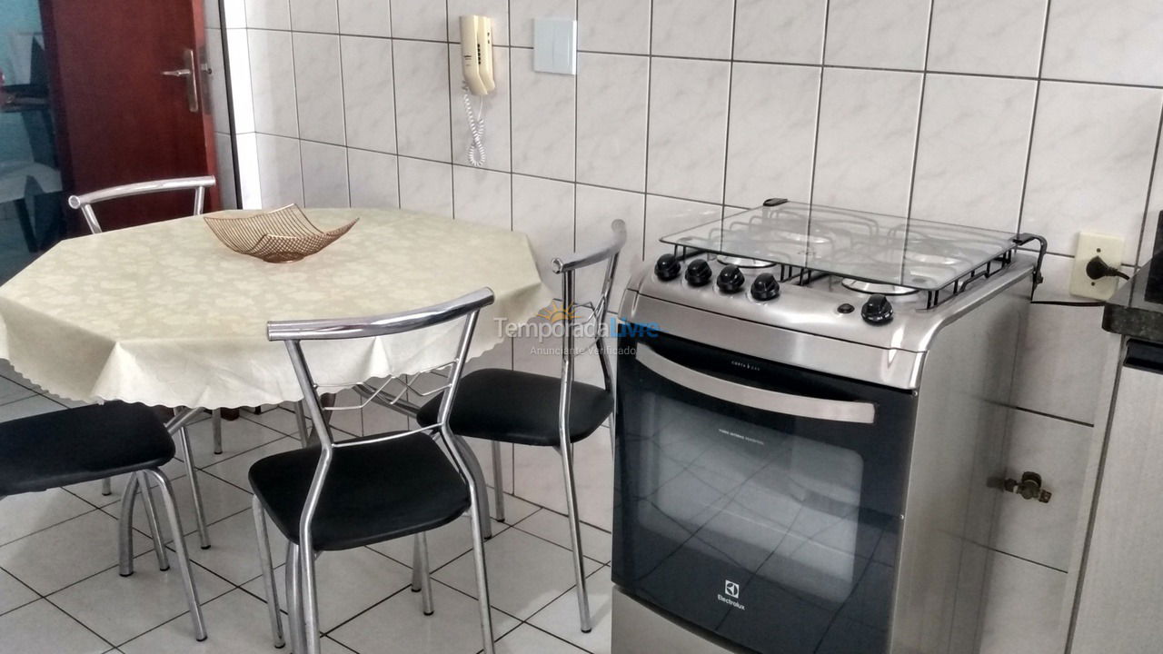 Apartamento para aluguel de temporada em Praia Grande (Guilhermina)