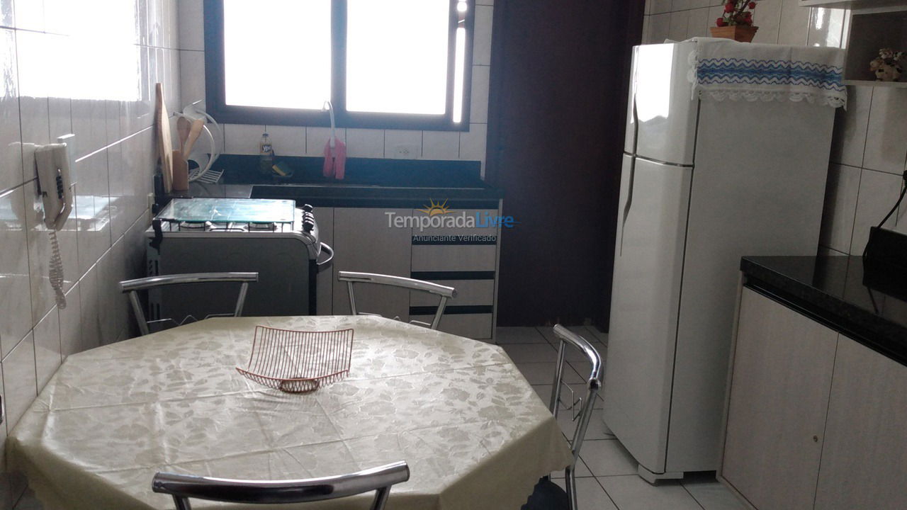 Apartamento para aluguel de temporada em Praia Grande (Guilhermina)