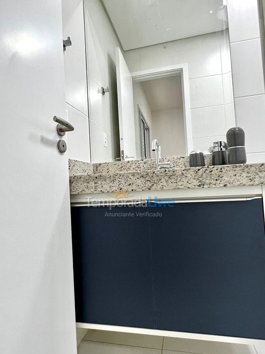Apartamento para aluguel de temporada em Ubatuba (Praia Grande)