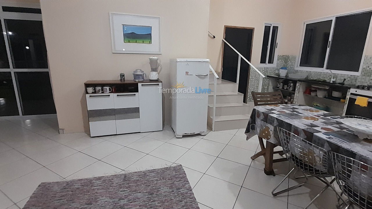 Casa para aluguel de temporada em Bertioga (Condominio Morada da Praia)