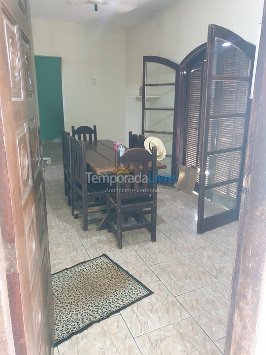 Casa para aluguel de temporada em Pontal do Paraná (Praia de Leste)