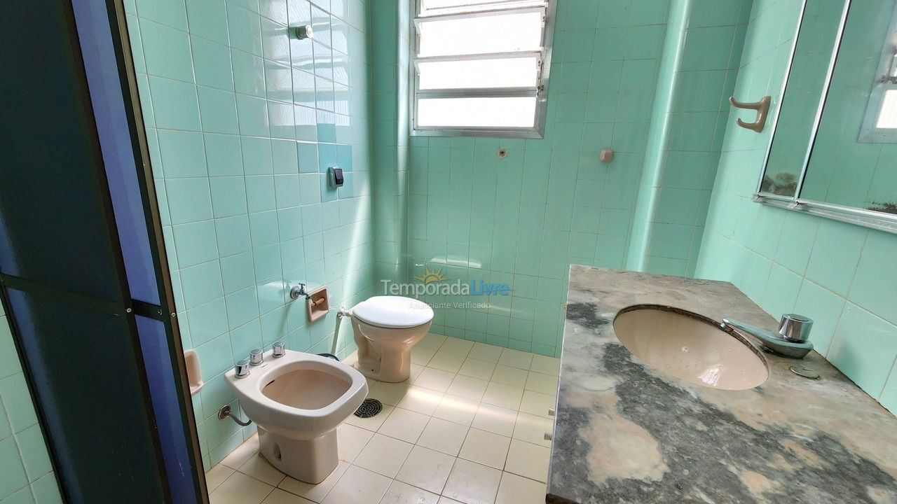 Apartamento para aluguel de temporada em Guarujá (Pitangueiras)