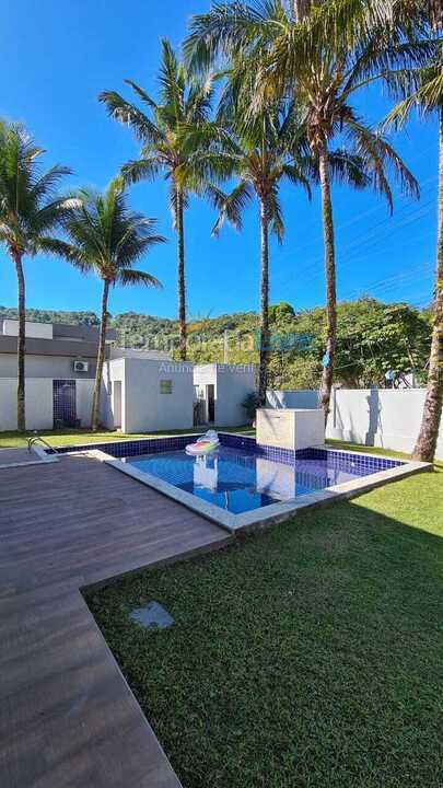 Casa para aluguel de temporada em Caraguatatuba (Praia da Mococa)