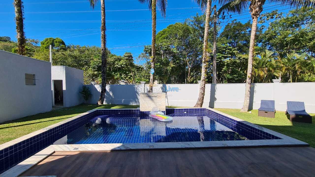 Casa para aluguel de temporada em Caraguatatuba (Praia da Mococa)