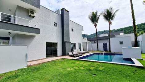 Casa Mar Verde - Casa com Piscina em Condomínio Fechado