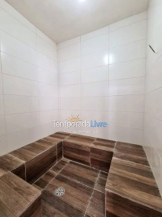 Casa para aluguel de temporada em Caraguatatuba (Praia da Mococa)