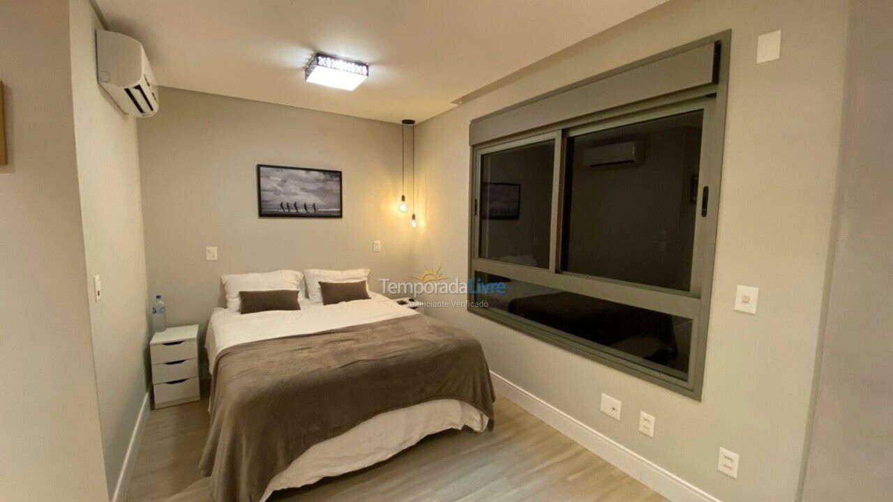 Apartamento para aluguel de temporada em Florianópolis (Jurere Tradicional)