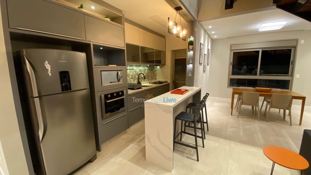 Apartamento para aluguel de temporada em Florianópolis (Jurere Tradicional)