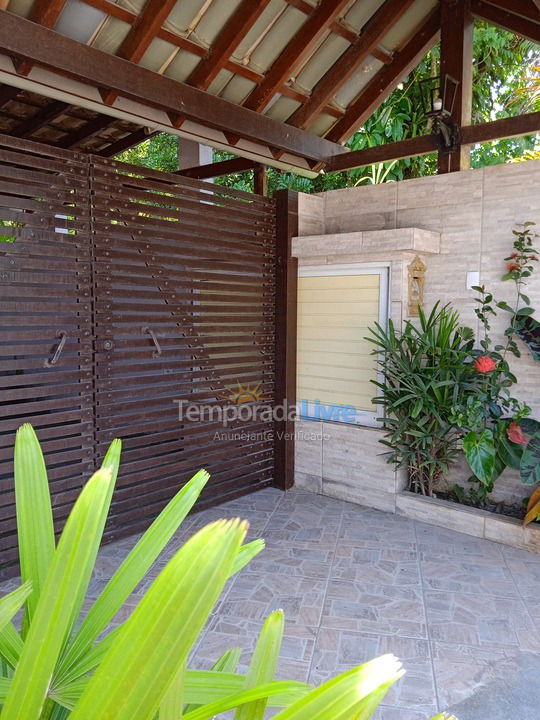 Casa para aluguel de temporada em São Sebastião (Praia da Baleia)